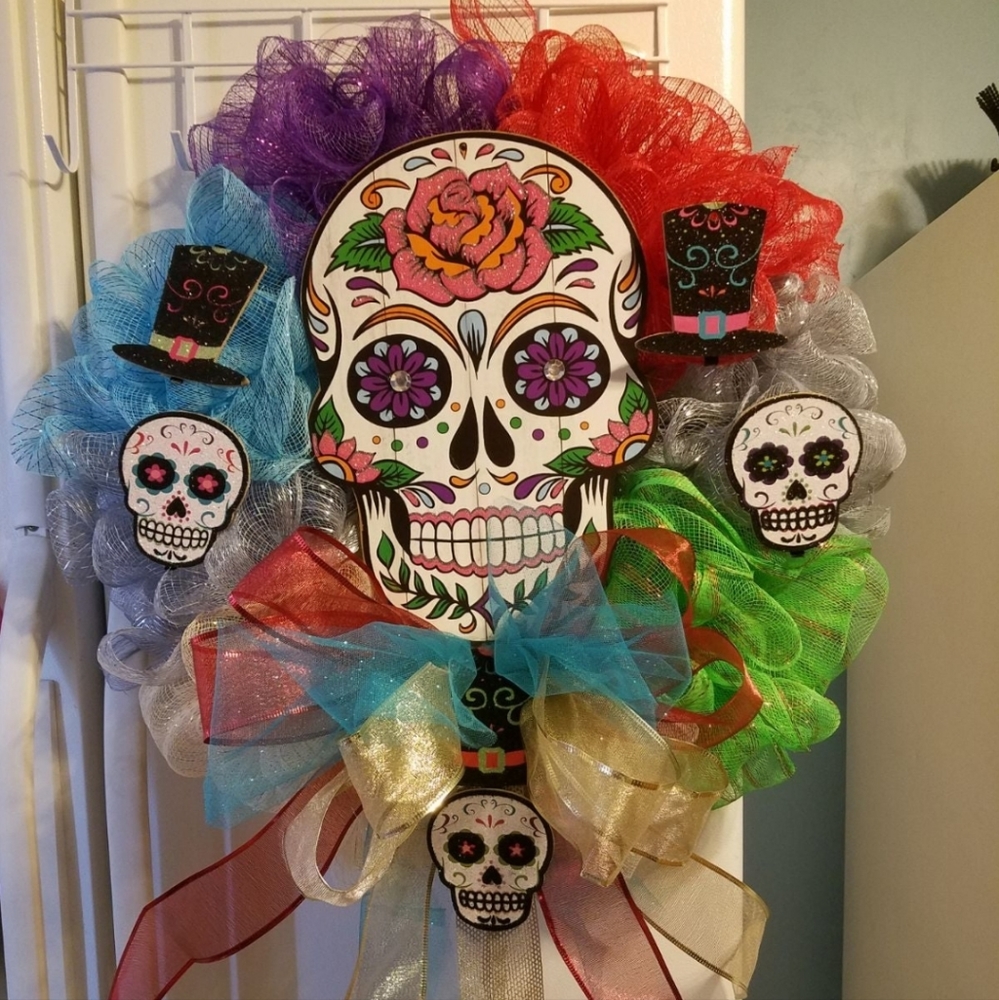 I made this beautiful Day of the Dead new handmade wreathPlease look at all th